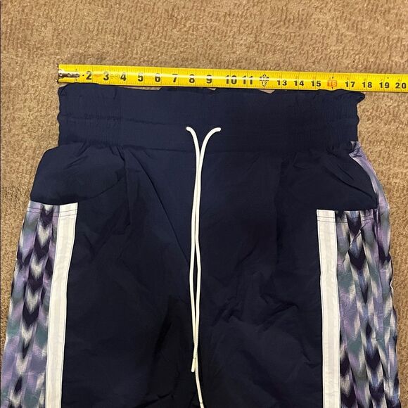 NWOT Free People Navy and White Track Pants - Picture 10 of 12